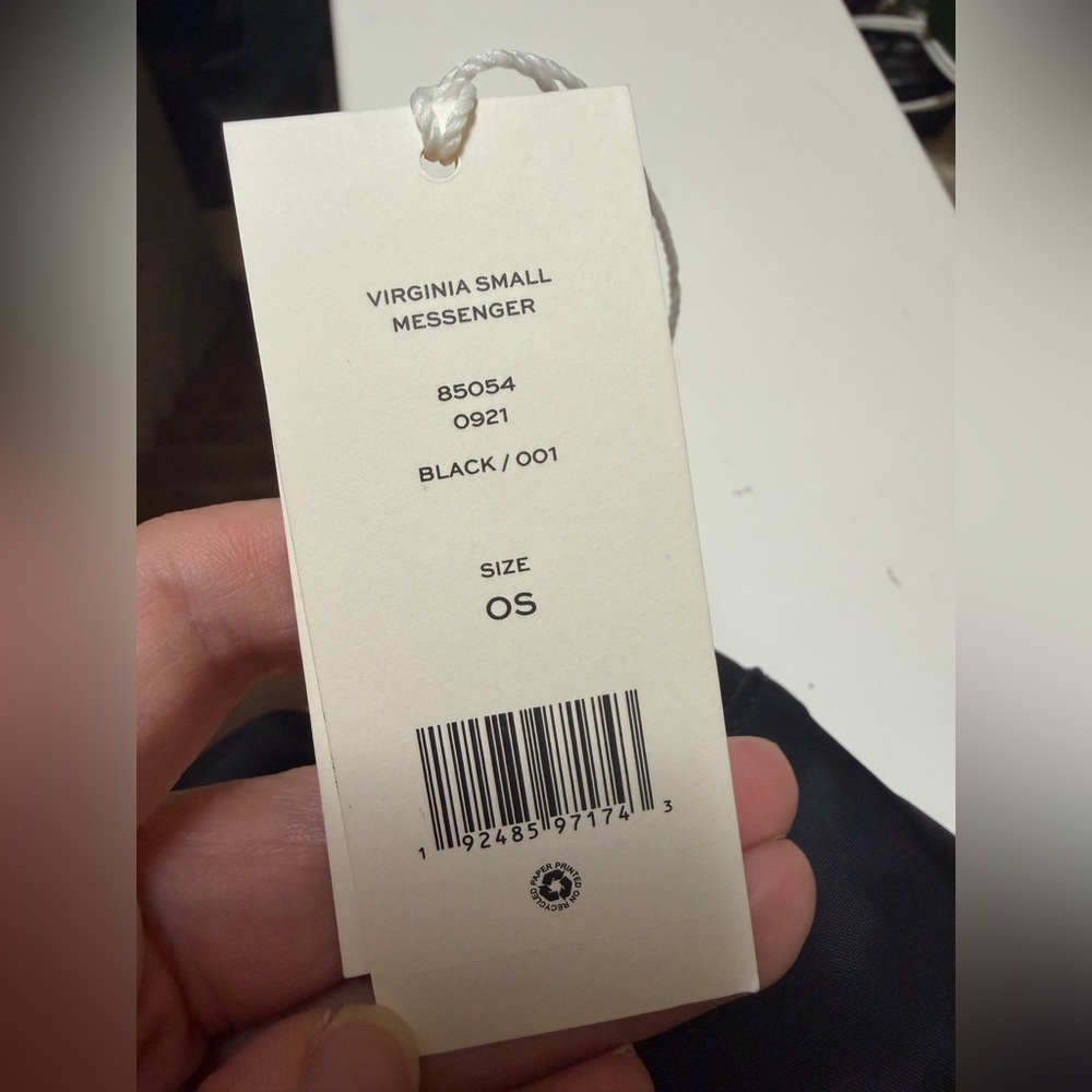 Tory Burch Virginia Messenger bag in black Nylon and Saffiano - Picture 10 of 15